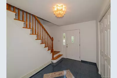 269 Marcus Avenue, New Hyde Park, NY 11040 - Photo 10
