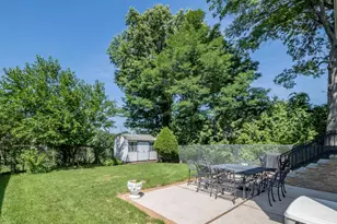 269 Marcus Ave, New Hyde Park, NY 11040 - Photo 4
