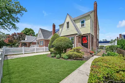 236-11 Seward Avenue, Bellerose, NY 11427 - Photo 2