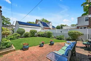 236-11 Seward Ave, Bellerose, NY 11427 - Photo 18