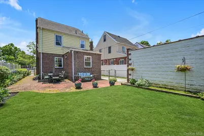 236-11 Seward Avenue, Bellerose, NY 11427 - Photo 16
