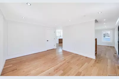 28 S Elm Street, Hicksville, NY 11801 - Photo 24