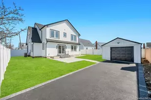 28 S Elm St, Hicksville, NY 11801 - Photo 2