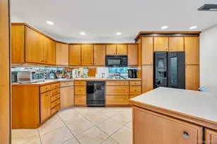 9 Alpine Pl, Lake Grove, NY 11755 - Photo 16