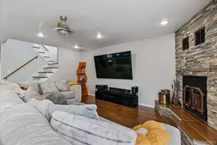 117 Gordon Pl, Freeport, NY 11520 - Photo 6