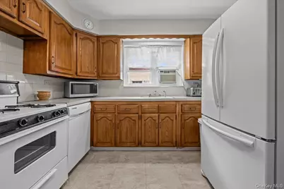 3132 Fairfield Avenue, Bronx, NY 10463 - Photo 10