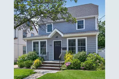 136 Broad Street, Williston Park, NY 11596 - Photo 1