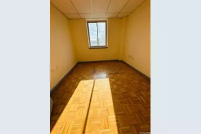 3800 E Tremont Avenue, Bronx, NY 10465 - Photo 2