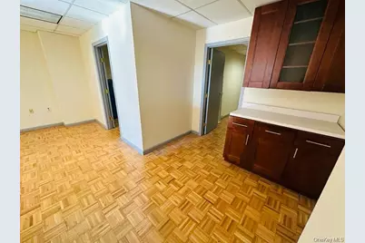 3800 E Tremont Avenue, Bronx, NY 10465 - Photo 4
