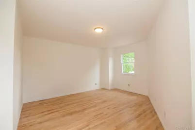 1340 Siegfried Place, Bronx, NY 10465 - Photo 6