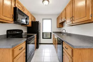 492 N Broadway, White Plains, NY 10603 - Photo 12