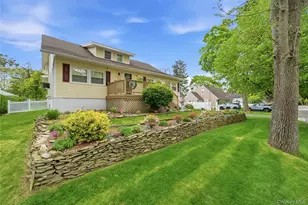 414 Potter Blvd, Brightwaters, NY 11718 - Photo 2