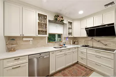 19 Eckernkamp Drive, Smithtown, NY 11787 - Photo 6