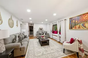 19 Eckernkamp Dr, Smithtown, NY 11787 - Photo 14