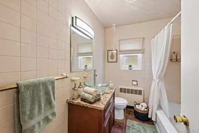 6 Grenville Court, East Rockaway, NY 11518 - Photo 18