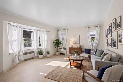 6 Grenville Court, East Rockaway, NY 11518 - Photo 2