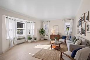 6 Grenville Ct, East Rockaway, NY 11518 - Photo 2