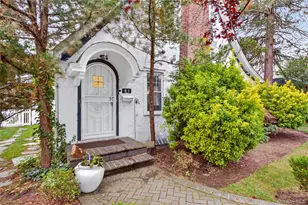 81 Chatham Pl, West Hempstead, NY 11552 - Photo 2