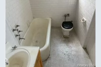 160-15 Powells Cove Boulevard #E301, Whitestone, NY 11357 - Photo 14
