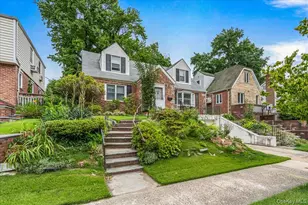 80-59 208th St, Hollis, NY 11427 - Photo 2