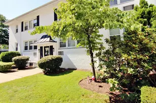 35 Avon Cir, Rye Brook, NY 10573 - Photo 4