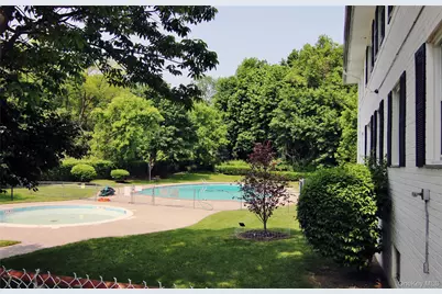 35 Avon Circle #A, Rye Brook, NY 10573 - Photo 2