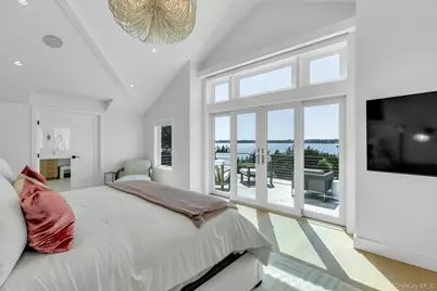 29 Tiana Circle, Hampton Bays, NY 11946 - Photo 28