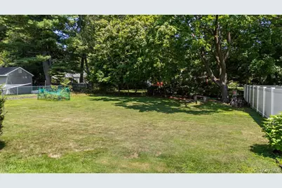 101 Lake Avenue, Saint James, NY 11780 - Photo 26