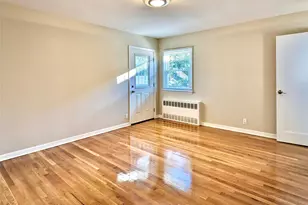251-16 Gaskell Rd, Little Neck, NY 11362 - Photo 12