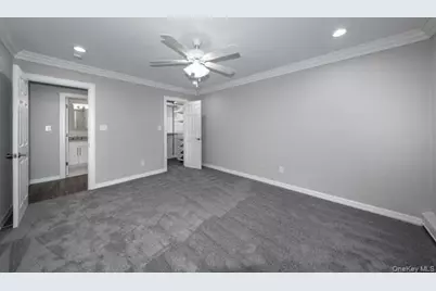 1729 August Road #1729, North Babylon, NY 11703 - Photo 6
