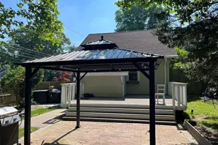 25 Willow Ave, Huntington, NY 11743 - Photo 16