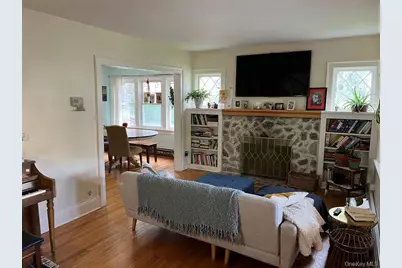 25 Willow Avenue, Huntington, NY 11743 - Photo 2