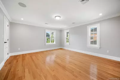 233-25 38 Drive, Douglaston, NY 11363 - Photo 22