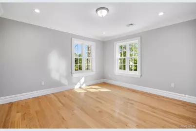 233-25 38 Drive, Douglaston, NY 11363 - Photo 32