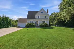 22 S Gillette Ave, Bayport, NY 11705 - Photo 2