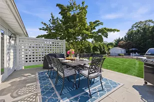 22 S Gillette Ave, Bayport, NY 11705 - Photo 36