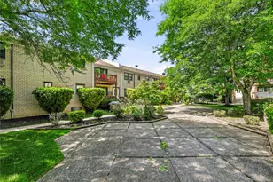 64 W Sneden Pl, Spring Valley, NY 10977 - Photo 14