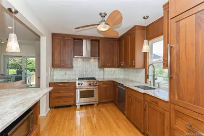 59 Sycamore Avenue, Floral Park, NY 11001 - Photo 6