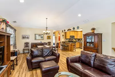 1204 Aerie Way #1204, East Quogue, NY 11942 - Photo 4