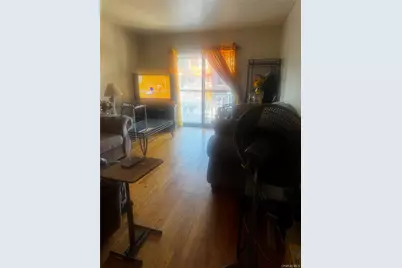 958 E 226th Street, Bronx, NY 10466 - Photo 6