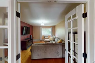 136 Sierra Vista Ln, Valley Cottage, NY 10989 - Photo 2