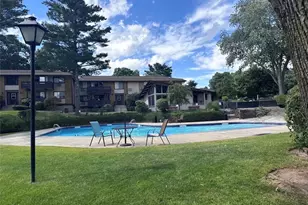 136 Sierra Vista Ln, Valley Cottage, NY 10989 - Photo 10