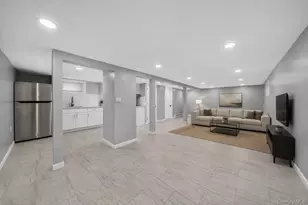 67 Ohio Ave, Medford, NY 11763 - Photo 18