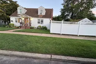276 85th Ave, Floral Park, NY 11001 - Photo 14