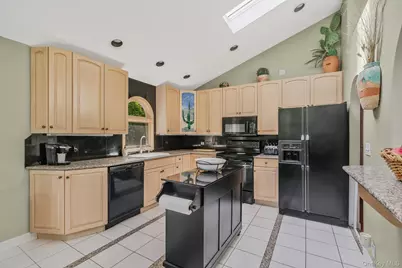 26 Heritage Place S, Nesconset, NY 11767 - Photo 12