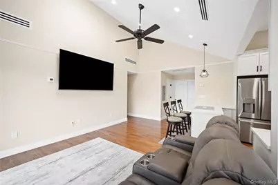 180 Davis Avenue #12A, Bronx, NY 10465 - Photo 6