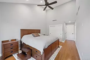 180 Davis Ave, Bronx, NY 10465 - Photo 16