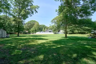 11 Embassy Rd, Selden, NY 11784 - Photo 36