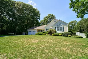 11 Embassy Rd, Selden, NY 11784 - Photo 2