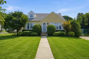 695 Eileen Ct, Franklin Square, NY 11010 - Photo 12